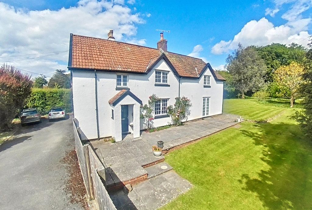 4 bed detached house for sale39 Church Road, Winscombe, North Somerset. BS25