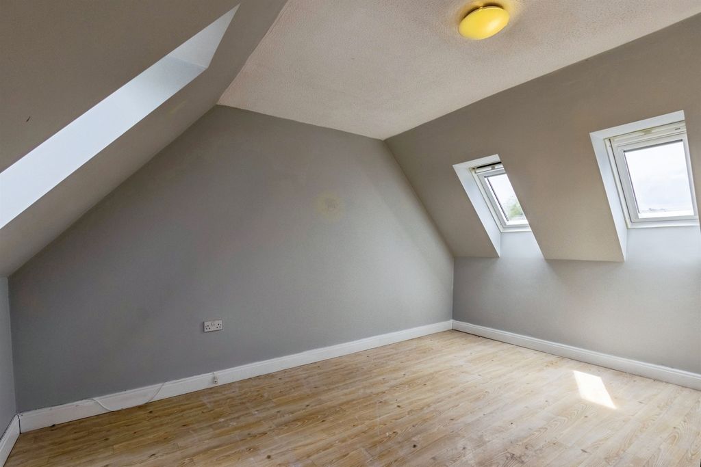 Additional image 17 of 6 bed detached house for saleElmwood Way, Barnsley S75