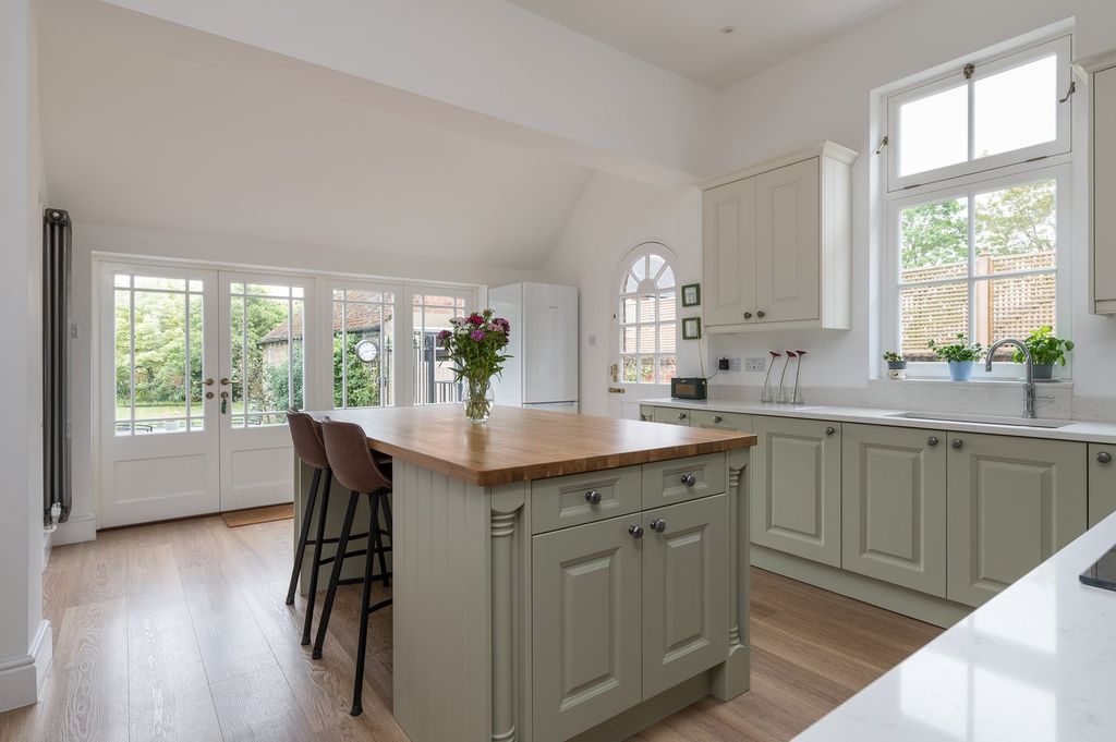 Additional image 10 of 7 bed detached house for saleKimbolton Road, Bedford MK40