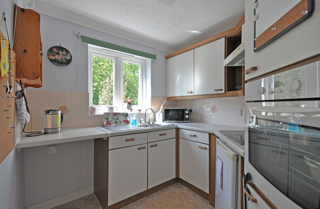 Additional image 4 of 1 bed property for saleBassaleg Road, Newport NP20