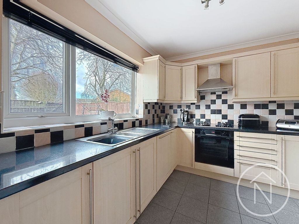 3 bed detached house for saleWallington Road, Billingham TS23 photo 3