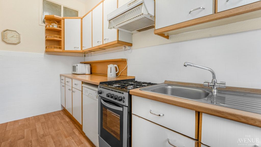 Additional image 8 of 3 bed flat for saleRutland Court, Rutland Street, Matlock DE4