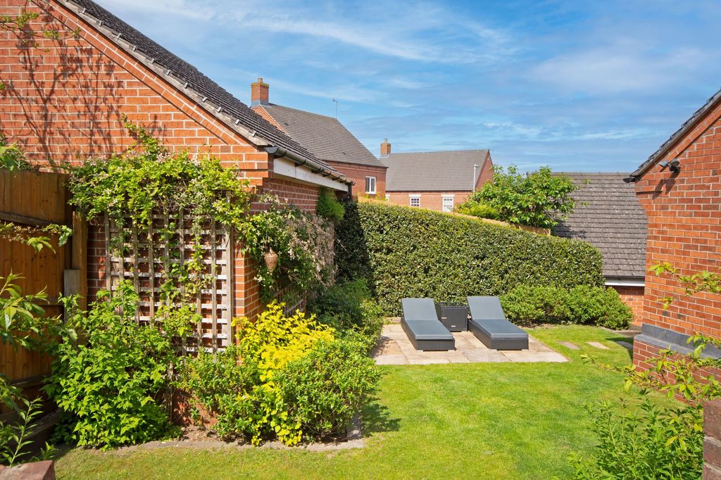 Additional image 32 of 5 bed detached house for saleSpitfire Road, Castle Donington DE74