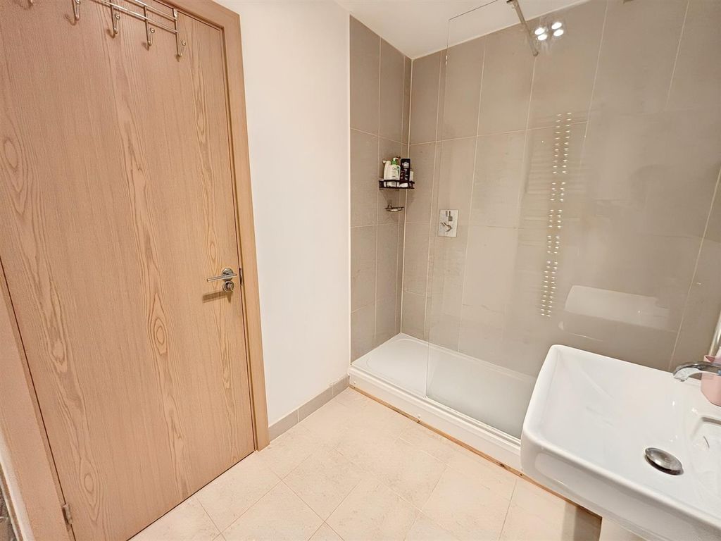 Additional image 9 of 2 bed flat for saleCherrydown East, Basildon SS16