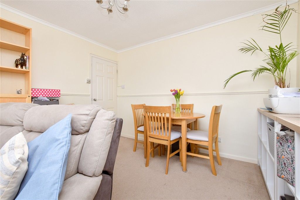 Additional image 4 of 2 bed flat for salePound Road, Banstead, Surrey SM7