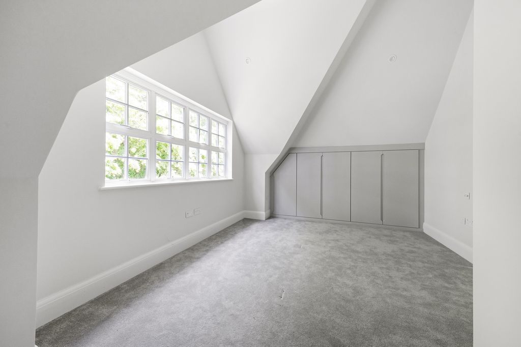 Additional image 7 of 3 bed flat for saleWoodlands Road, Bromley BR1