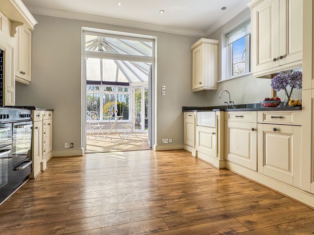 Additional image 3 of 3 bed detached house for saleHighfield Avenue, Aldershot GU11