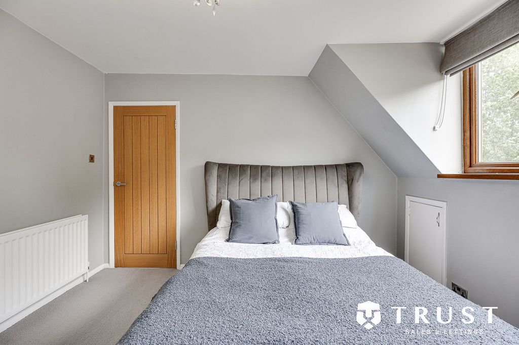 Additional image 20 of 3 bed detached house for saleMill Lane, Batley WF17