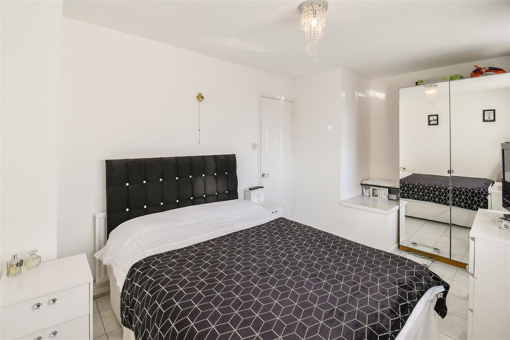 Additional image 6 of 2 bed semi-detached house for saleHolton Road, Barry CF63
