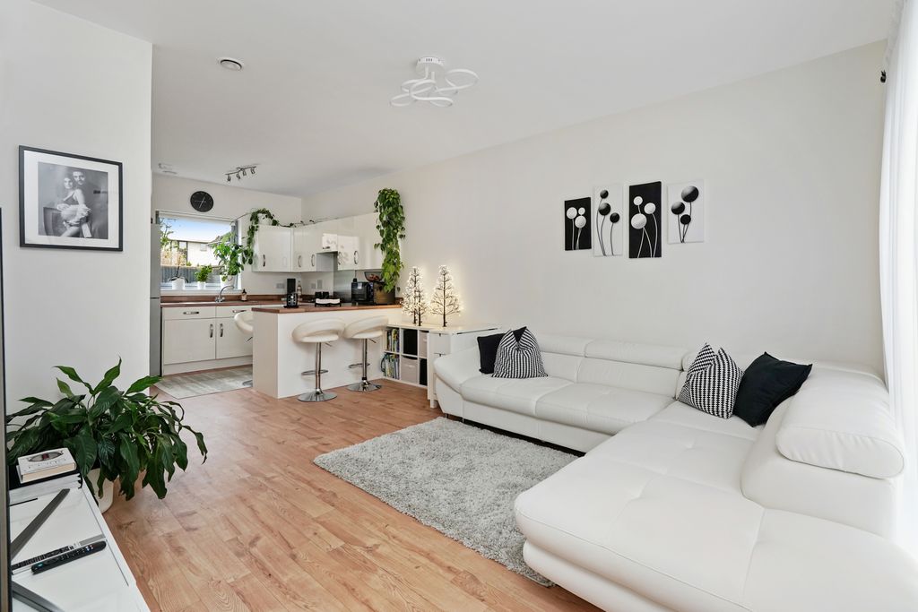 Additional image 4 of 2 bed end terrace house for sale2 Linden Avenue, Gracemount, Edinburgh EH16