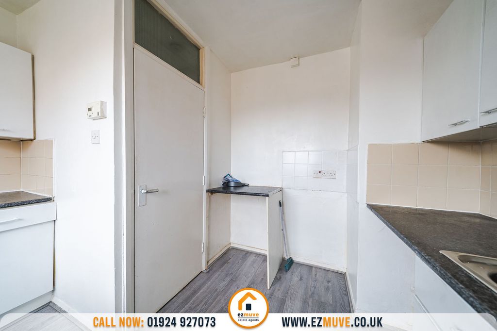 Additional image 9 of 2 bed flat for saleDale Close, Batley WF17