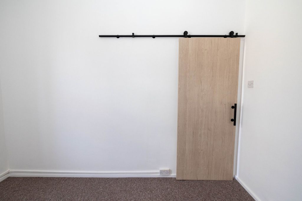 Additional image 13 of 1 bed flat for salePiercefield Place, Adamsdown, Cardiff CF24