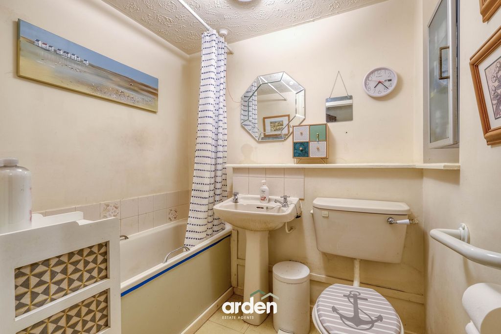 Additional image 6 of 2 bed flat for saleForegate Street, Astwood Bank B96