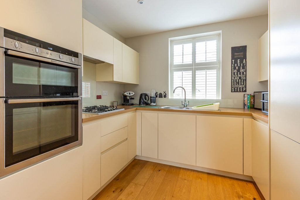 Additional image 14 of 4 bed terraced house for saleOrchard Square, Caversfield OX27