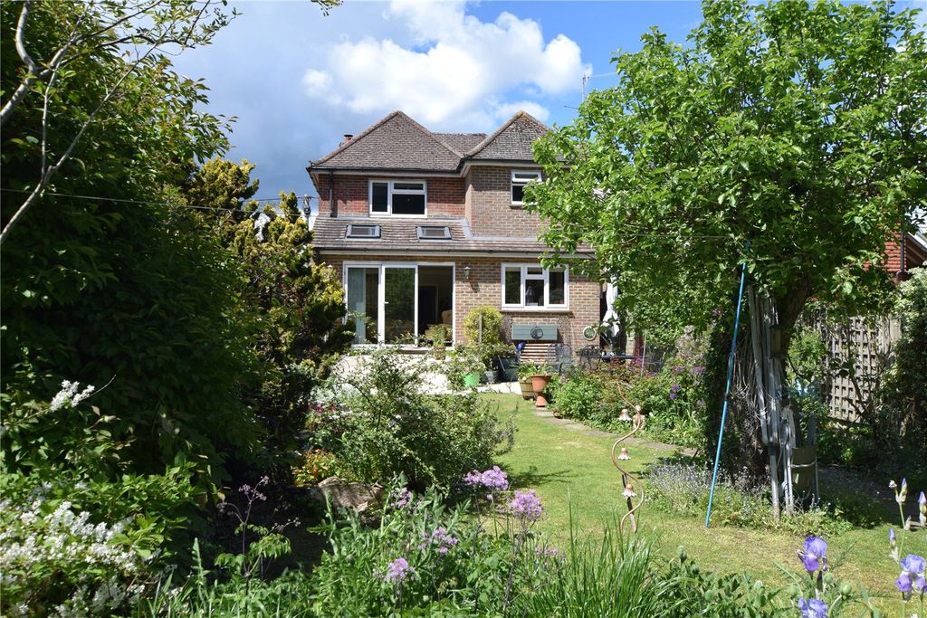 3 bed detached house for saleChawton Park Road, Alton, Hampshire GU34