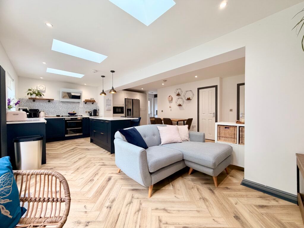4 bed detached house for saleCambridge Crescent, Airdrie ML6 photo 3