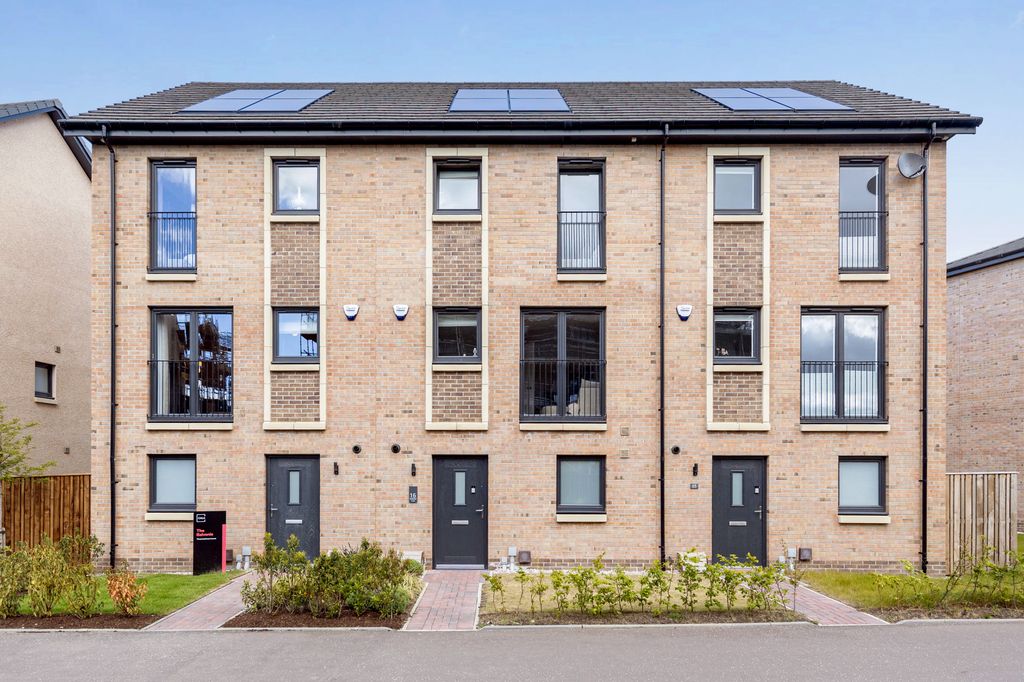 3 bed town house for sale16 Kettleslaw Cruik, South Queensferry EH30