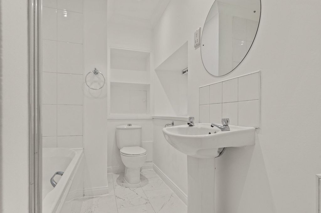 Additional image 15 of 2 bed flat for saleHunter Street, Auchterarder PH3
