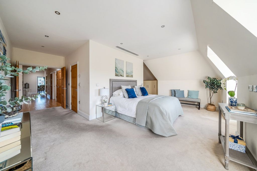 Additional image 5 of 3 bed flat for saleKemerton Road, Beckenham BR3