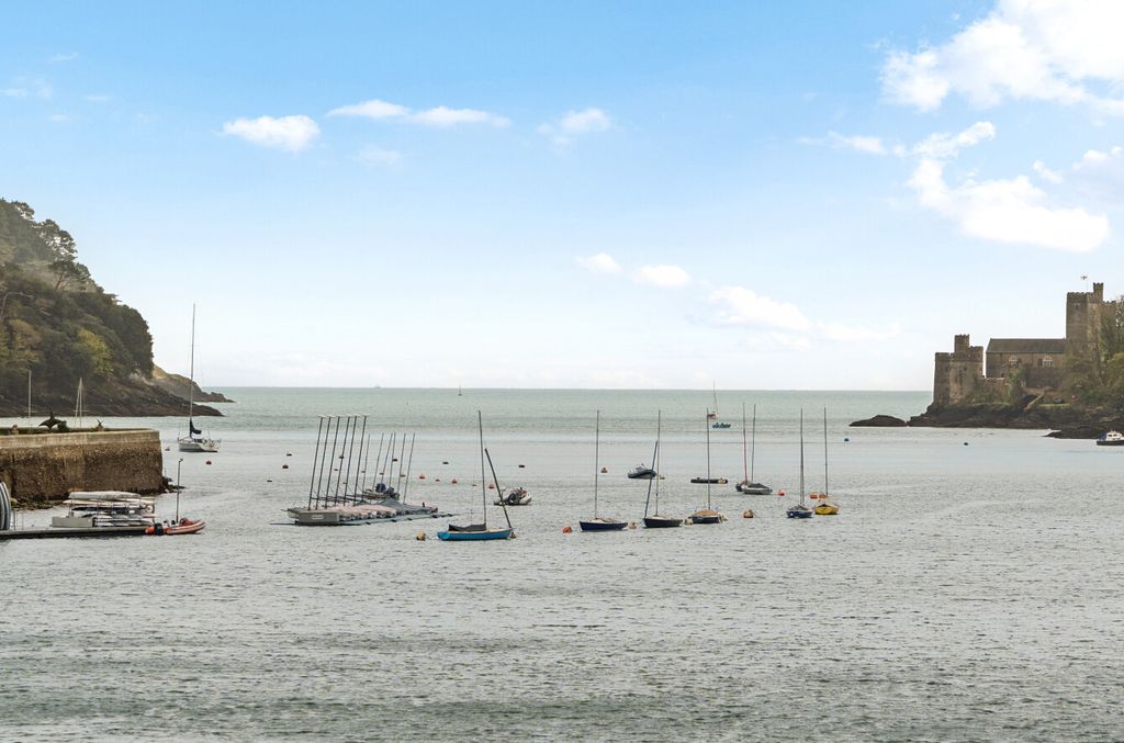 Additional image 5 of 1 bed flat for saleSouth Embankment, Dartmouth, Devon TQ6