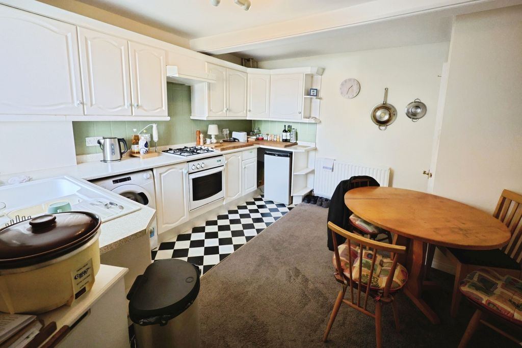 Additional image 3 of 2 bed flat for saleMarket Place, Bishop Auckland DL14