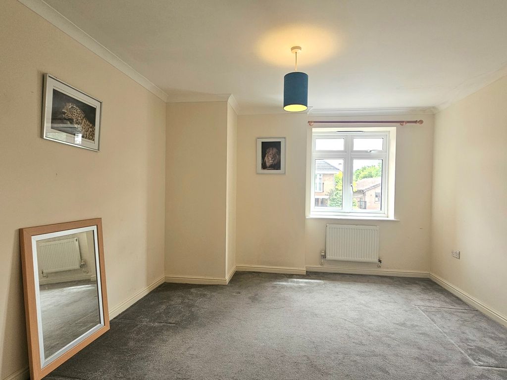 Additional image 4 of 2 bed flat for saleGoldsworth Road, Woking, Surrey GU21