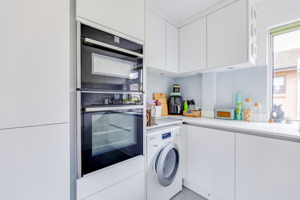 Additional image 14 of 2 bed flat for saleSt. Edeyrns Road, Cyncoed, Cardiff CF23