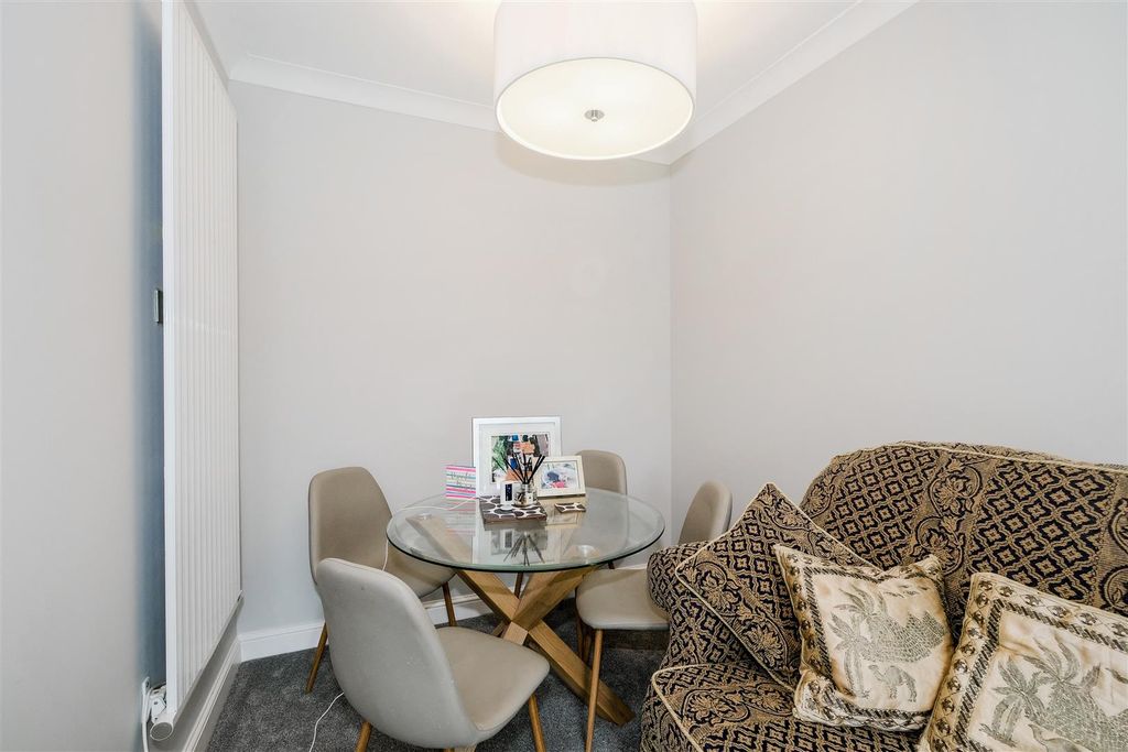 Additional image 11 of 2 bed flat for saleEpping New Road, Buckhurst Hill IG9