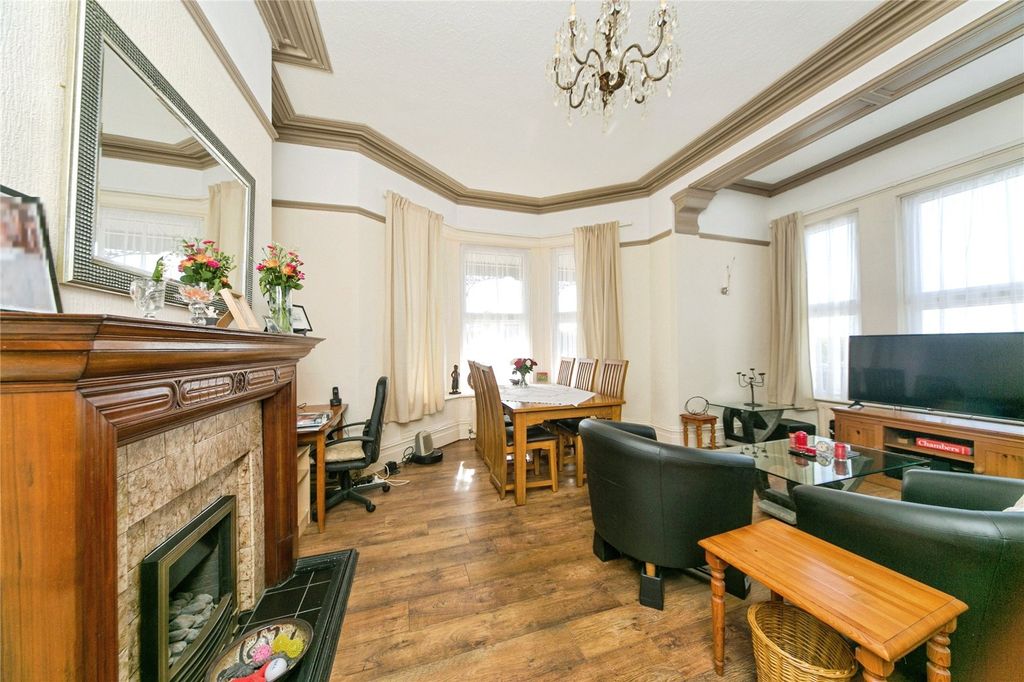 Additional image 2 of 2 bed flat for saleQueens Road, Old Colwyn, Colwyn Bay, Conwy LL29