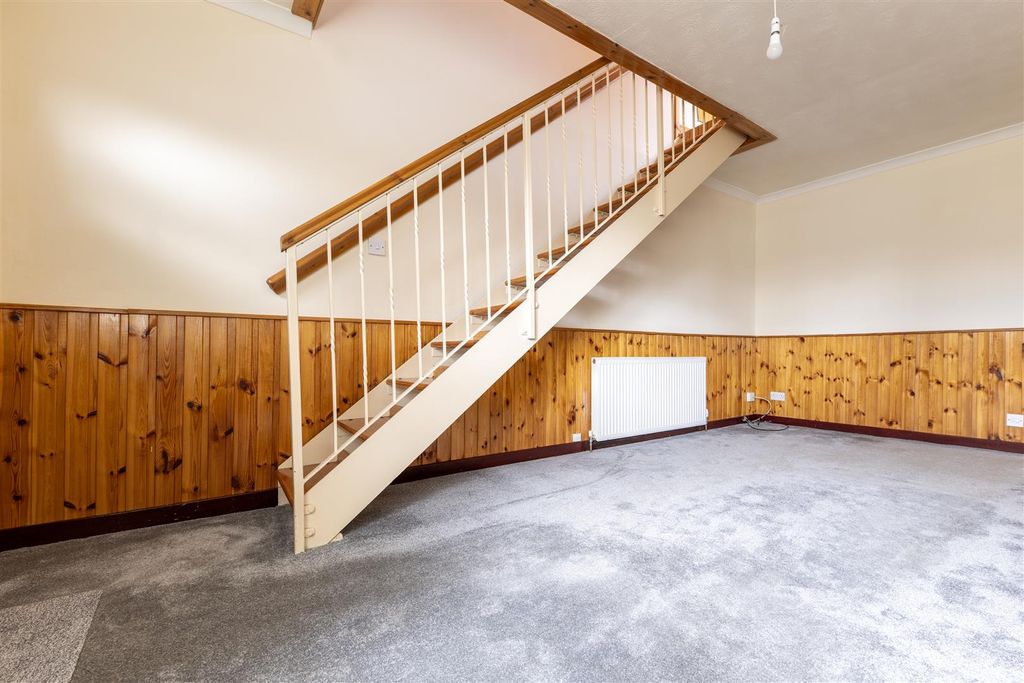 Additional image 9 of 2 bed semi-detached house for sale28 Murray Place, Smithton, Inverness IV2