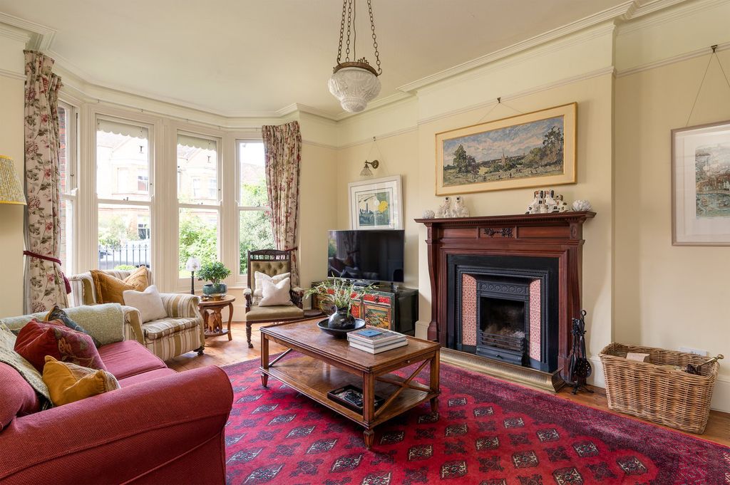 Additional image 10 of 5 bed detached house for saleChaucer Road, Bedford MK40