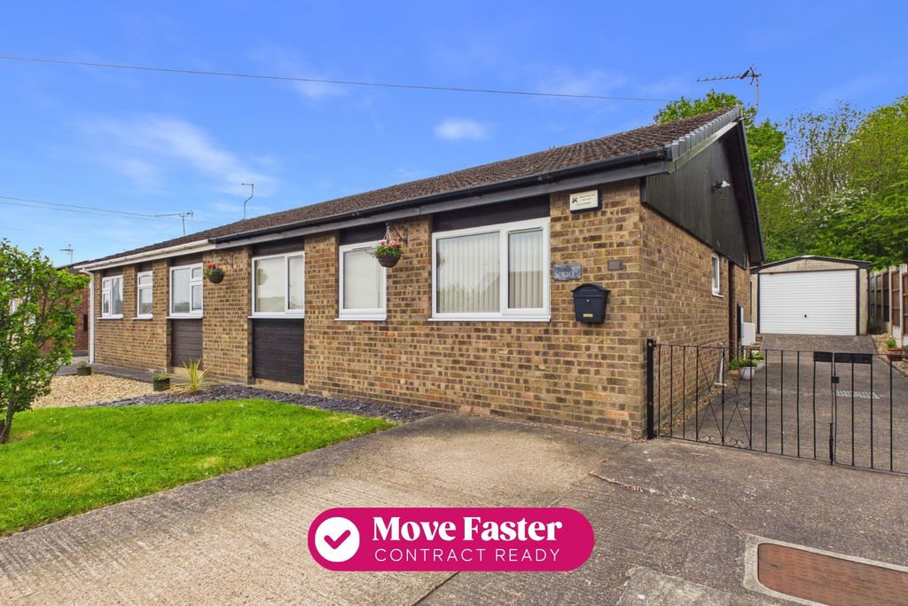 3 bed semi-detached house for salePitman Avenue, Barton-Upon-Humber DN18