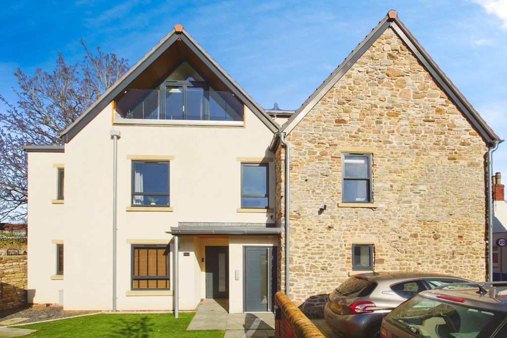 Additional image 2 of 2 bed flat for saleQuaker Lane, Bristol, Avon BS35