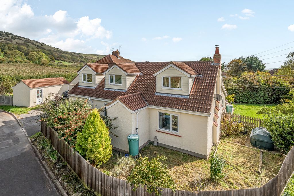 4 bed detached house for saleBig Tree Close, Axbridge BS26