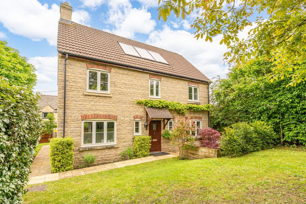 5 bed detached house for saleChurch Rise, Burton SN14