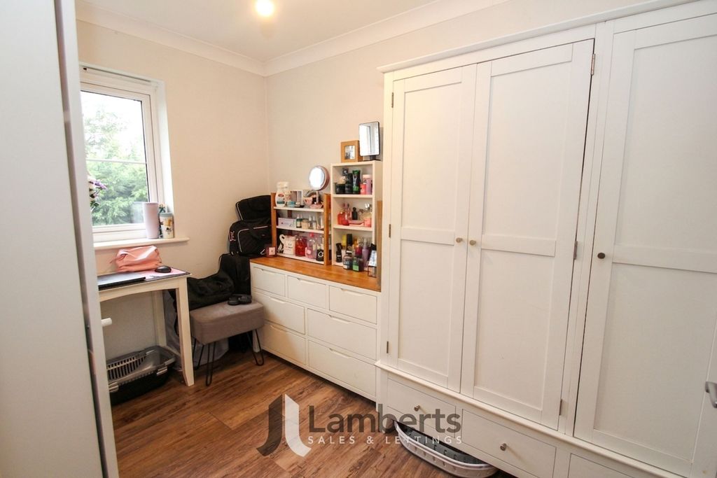 Additional image 12 of 2 bed flat for saleYeomans Close, Astwood Bank B96