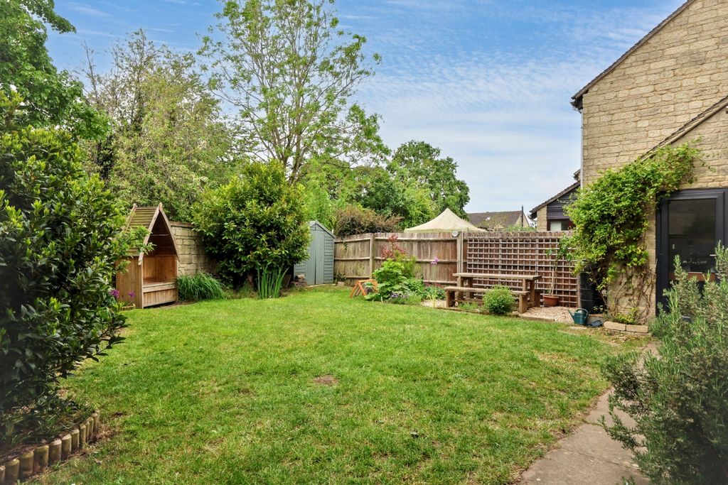 Additional image 23 of 3 bed link detached house for sale23 Calais Dene, Bampton OX18
