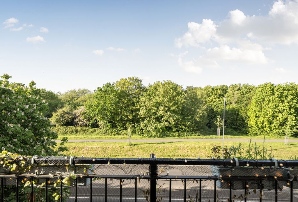 2 bed flat for saleNormandy Drive, Yate, Bristol BS37 photo 2