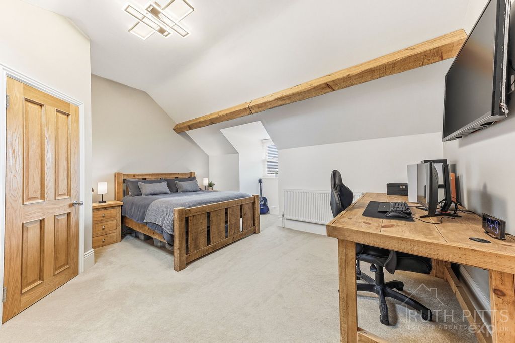 Additional image 43 of 5 bed semi-detached house for saleChurch Street, Brierley, Barnsley S72