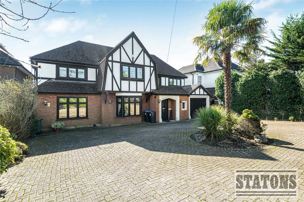 5 bed detached house for saleWaggon Road, Hadley Wood, Hertfordshire EN4