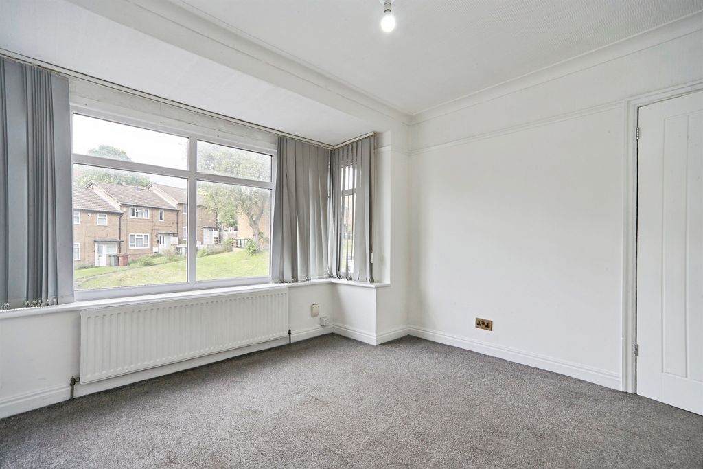 Additional image 6 of 4 bed semi-detached house for saleTong Road, Leeds LS12