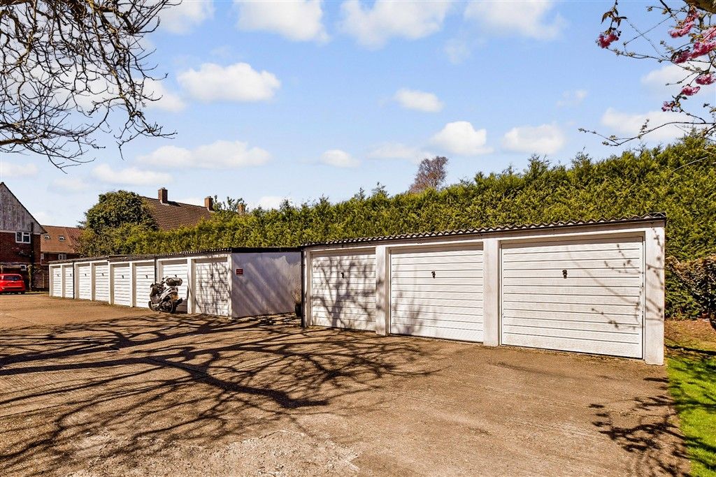 Additional image 15 of 2 bed flat for salePound Road, Banstead, Surrey SM7