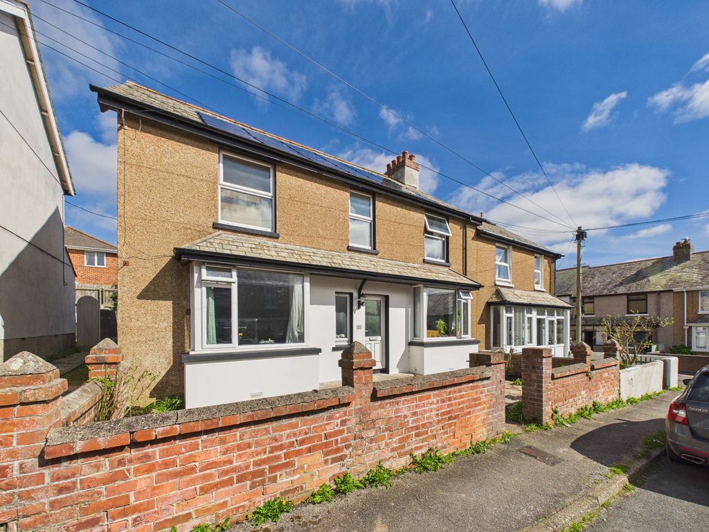 2 bed flat for saleFairfield Road, Bude EX23