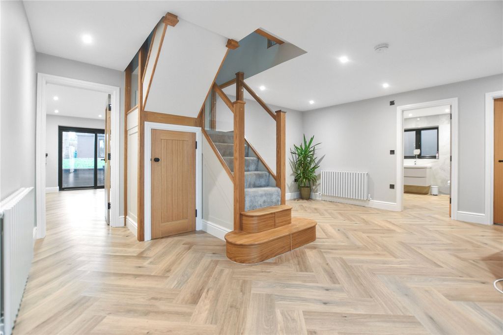 Additional image 2 of 5 bed bungalow for saleWoodlands Park, Bexley, Kent DA5