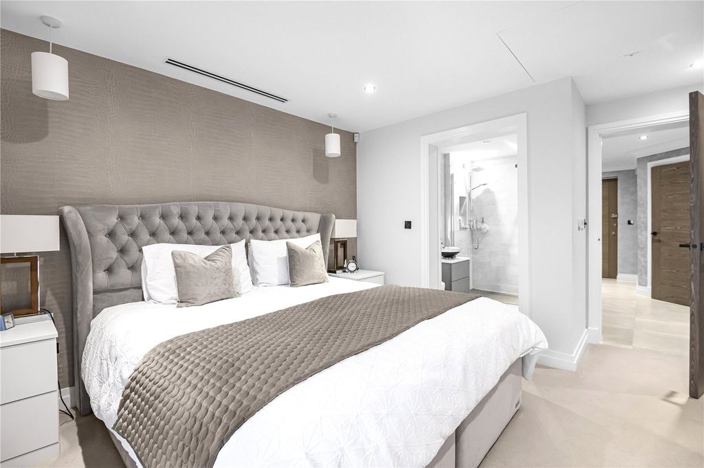 Additional image 6 of 2 bed flat for saleCamlet Way, Hadley Wood EN4