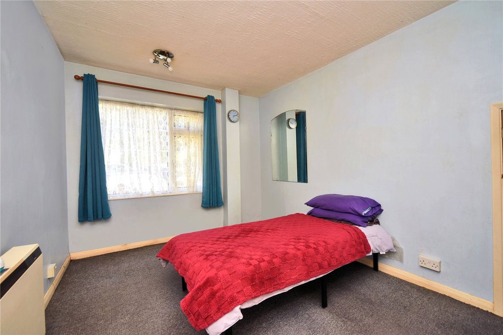 Additional image 5 of 2 bed flat for saleAvenue Road, Banstead, Surrey SM7