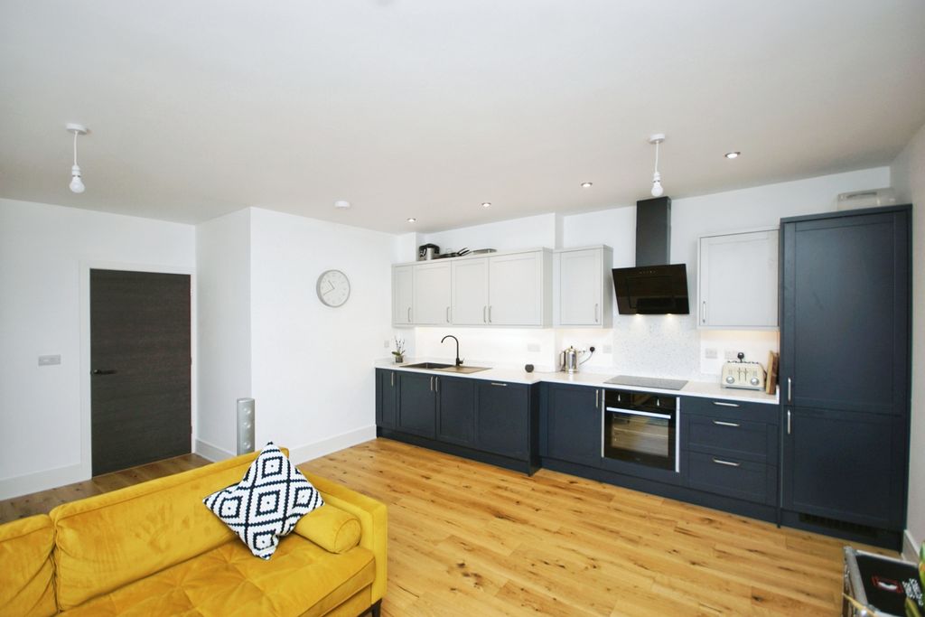 Additional image 9 of 2 bed flat for saleQuaker Lane, Bristol, Avon BS35
