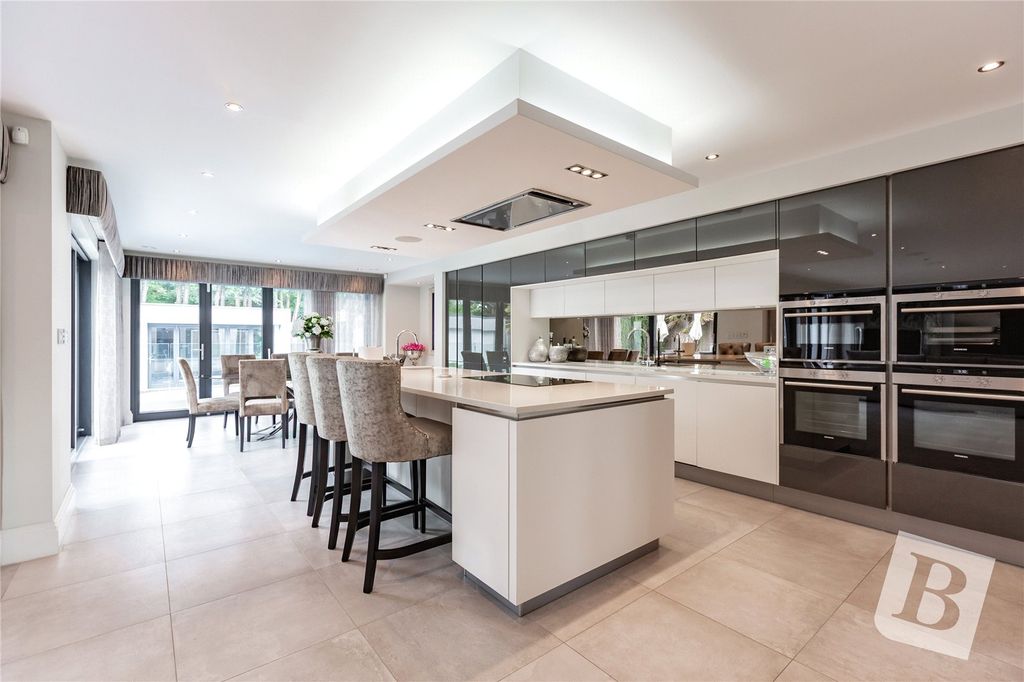 Additional image 3 of 5 bed detached house for saleNelmes Road, Emerson Park RM11