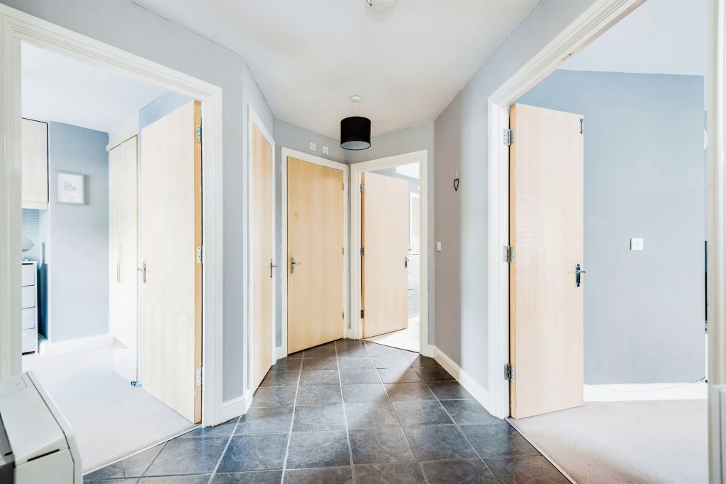 Additional image 10 of 2 bed flat for saleFlax Crescent, Carterton OX18