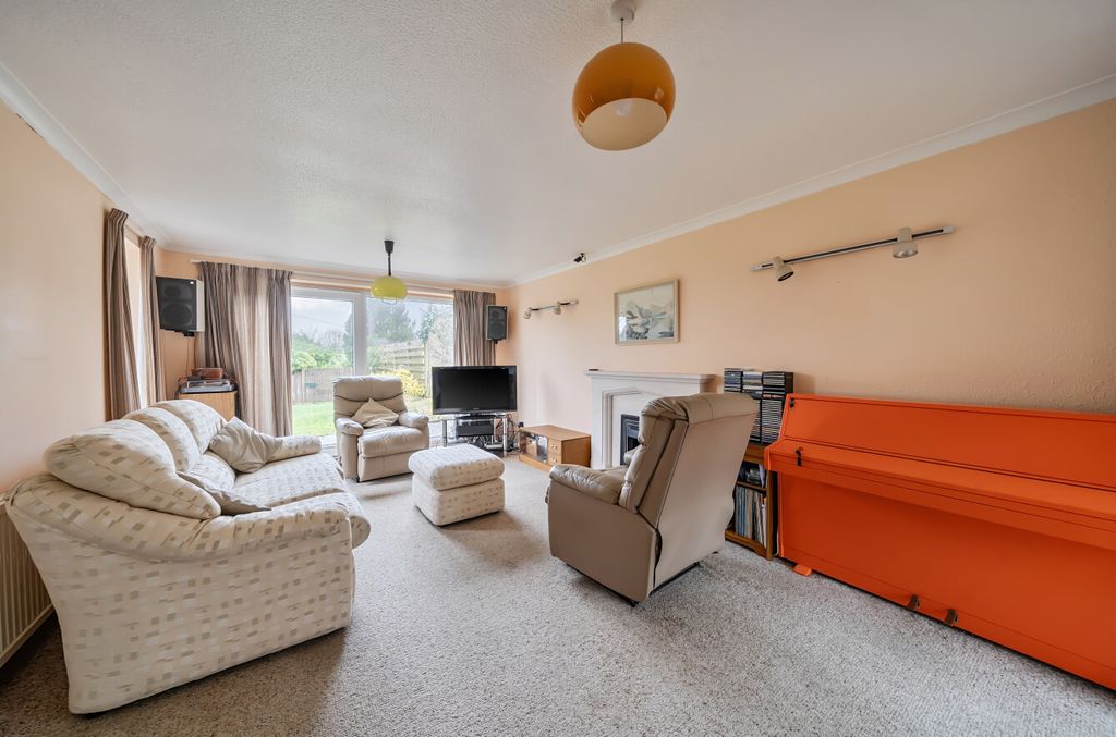 Additional image 10 of 4 bed detached house for saleBalmoral Close, Alton, Hampshire GU34